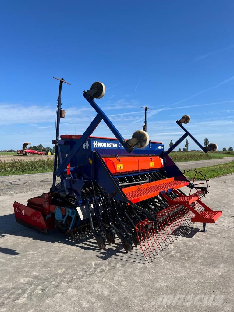 Lely/Nordsten 300-35 & NS3030 zaaicombinatie Drillmaschinenkombination