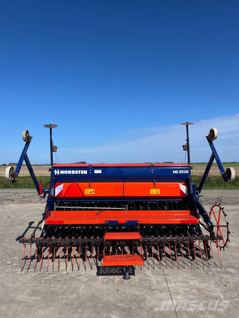 Lely/Nordsten 300-35 & NS3030 zaaicombinatie Drillmaschinenkombination
