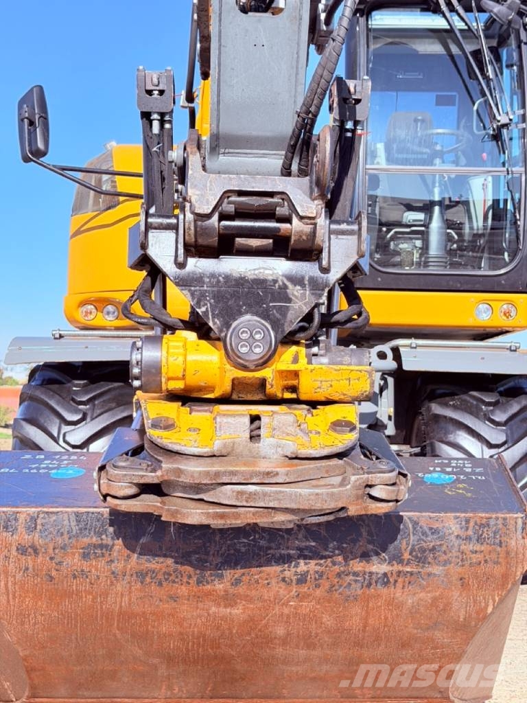 Liebherr A 912 Compact Litronic Kolová rýpadla