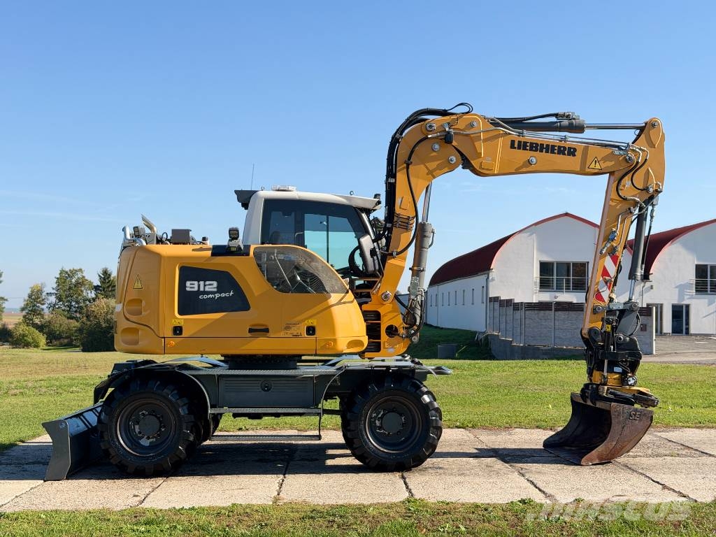 Liebherr A 912 Compact Litronic Kolová rýpadla
