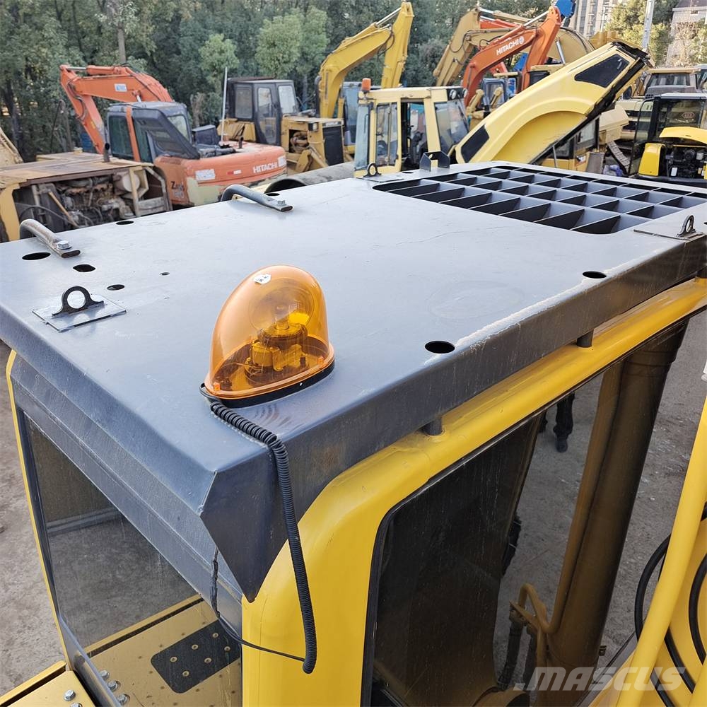 Komatsu PC 240 LC-8 - 28th Anniversary Promotion Price Bageri guseničari