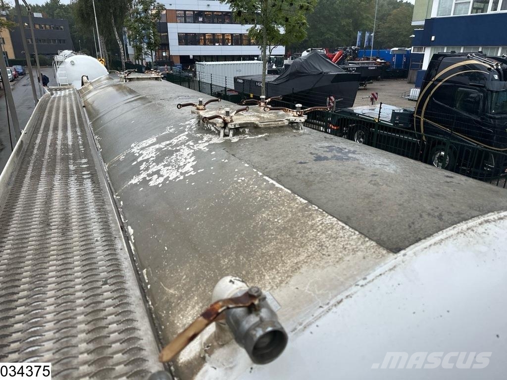 Feldbinder Silo 36.000 liter 1 Compartiment Tanker semi-trailers