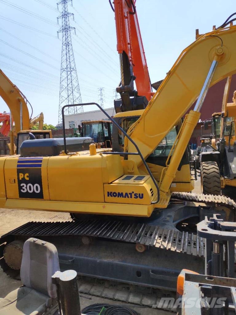 Komatsu PC 300-7 construction excavator Εκσκαφείς με ερπύστριες