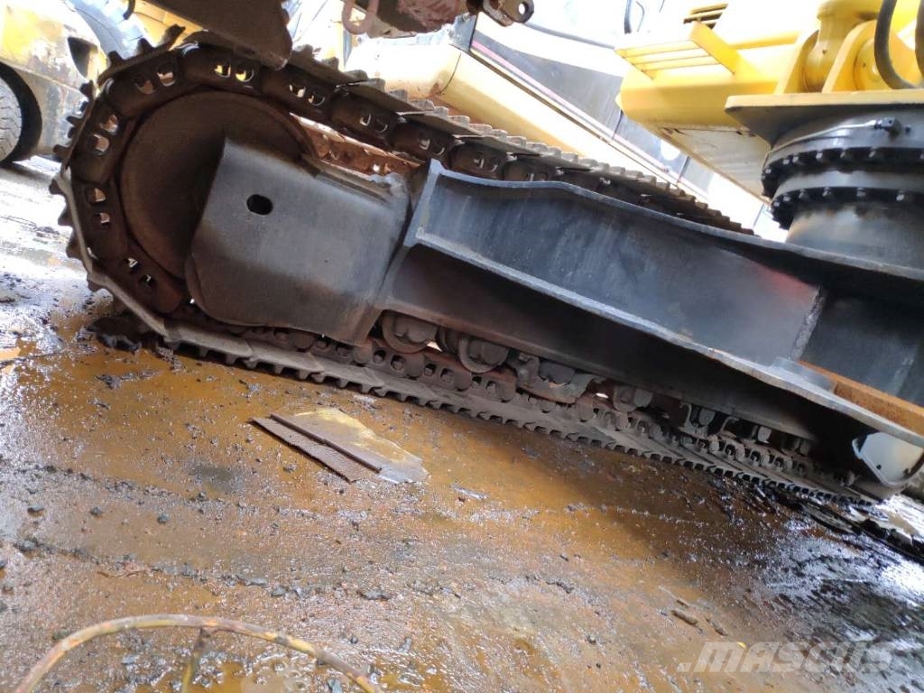 Komatsu PC 300-7 construction excavator Εκσκαφείς με ερπύστριες