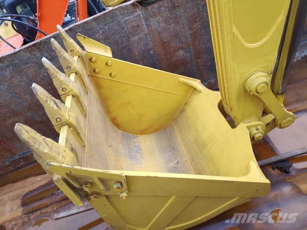 Komatsu PC 300-7 construction excavator Εκσκαφείς με ερπύστριες