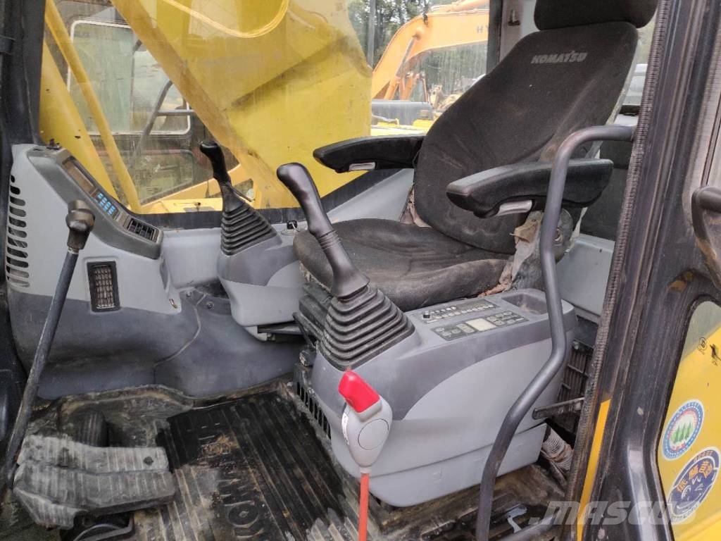Komatsu PC 300-7 construction excavator Εκσκαφείς με ερπύστριες