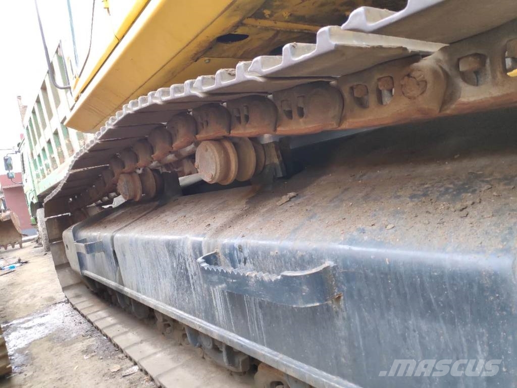 Komatsu PC 300-7 construction excavator Εκσκαφείς με ερπύστριες