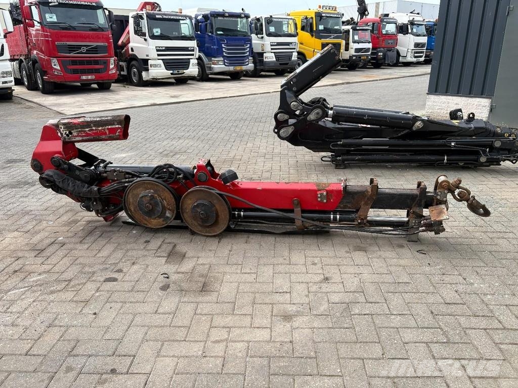HMF FJ5 + 3x hydraulic extendable رافعات تحميل