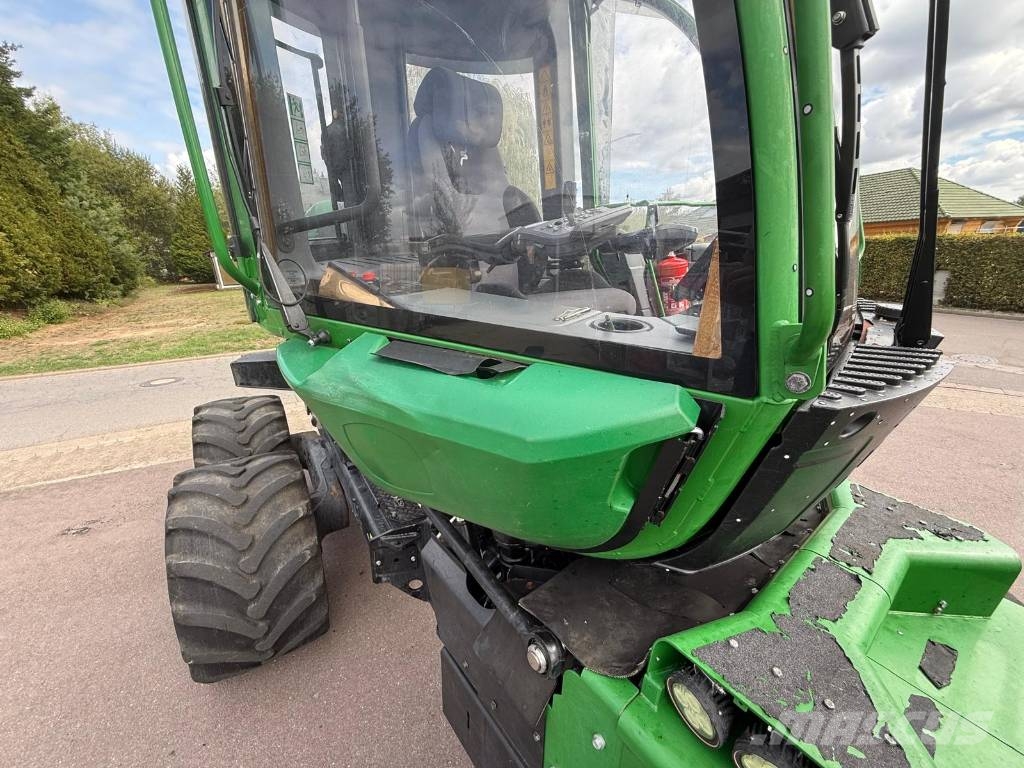 John Deere 1270 G Harvesterit