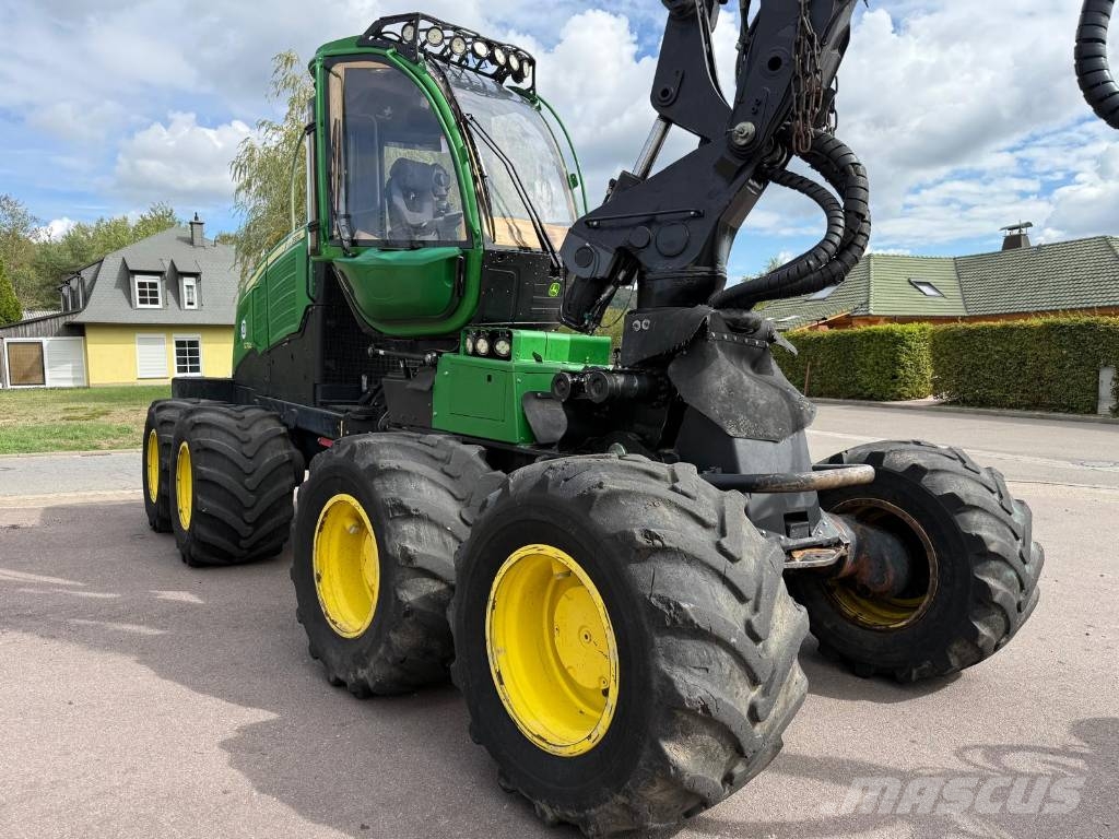 John Deere 1270 G Harvesterit