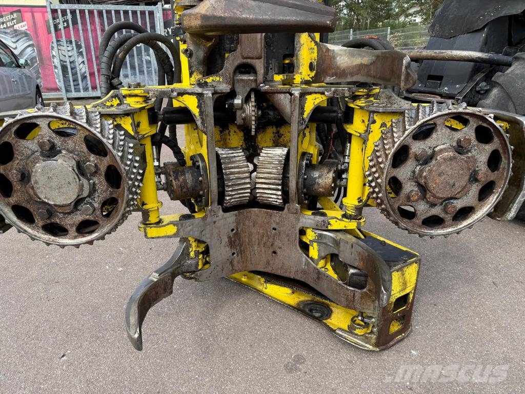 John Deere 1270 G Harvesterit
