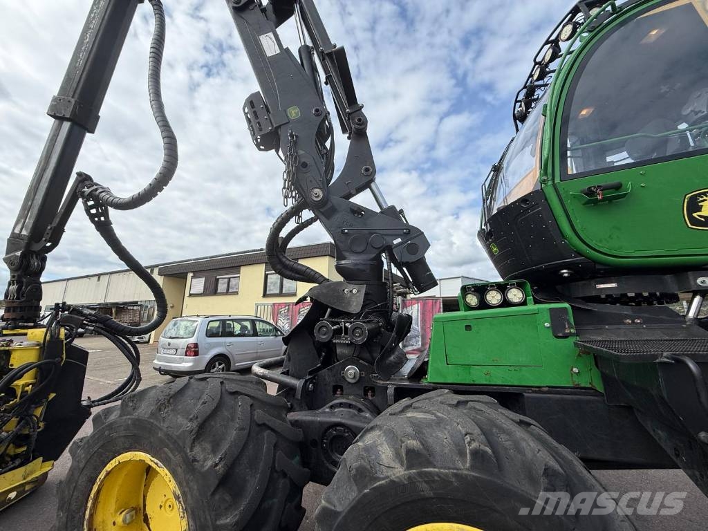 John Deere 1270 G Harvesterit