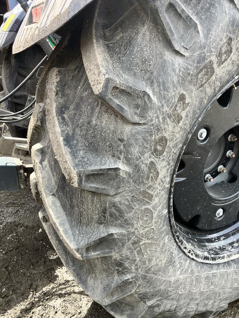 Fendt 724 VARIO PROFI + Tractoren