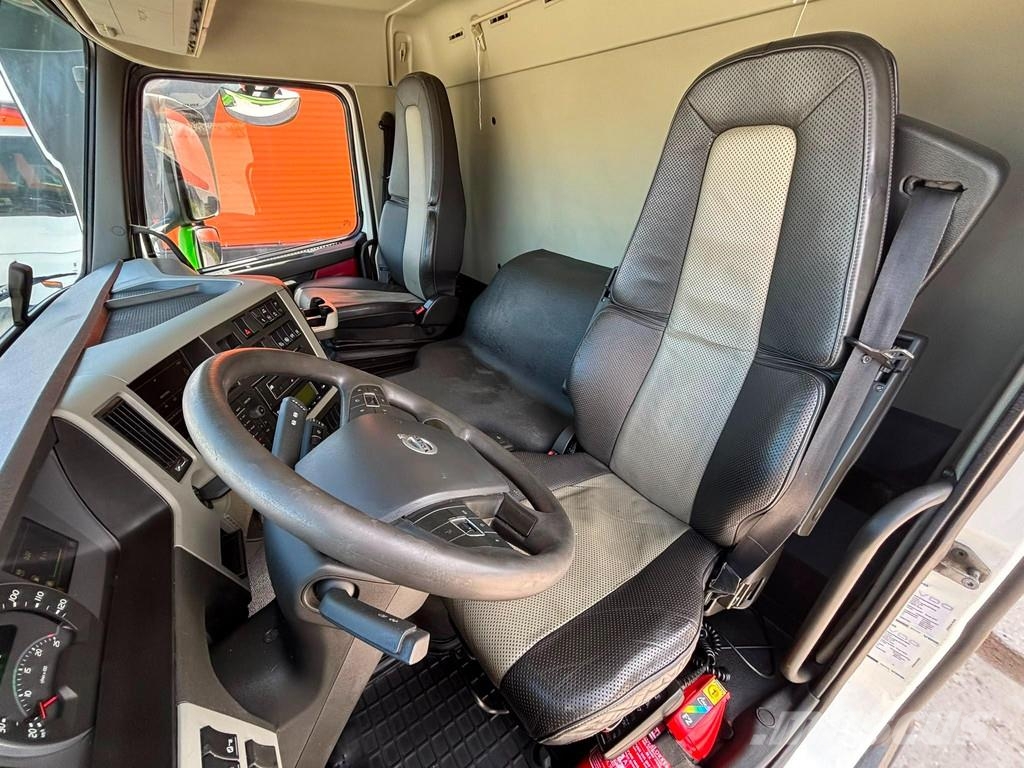 Volvo FM 450 6x2*4 THERMOKING T-800R / BOX L=7779 mm Isotermos y frigoríficos