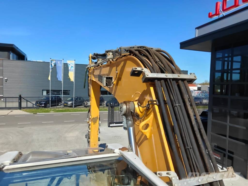 Liebherr A 916 Litronic Pelle sur pneus