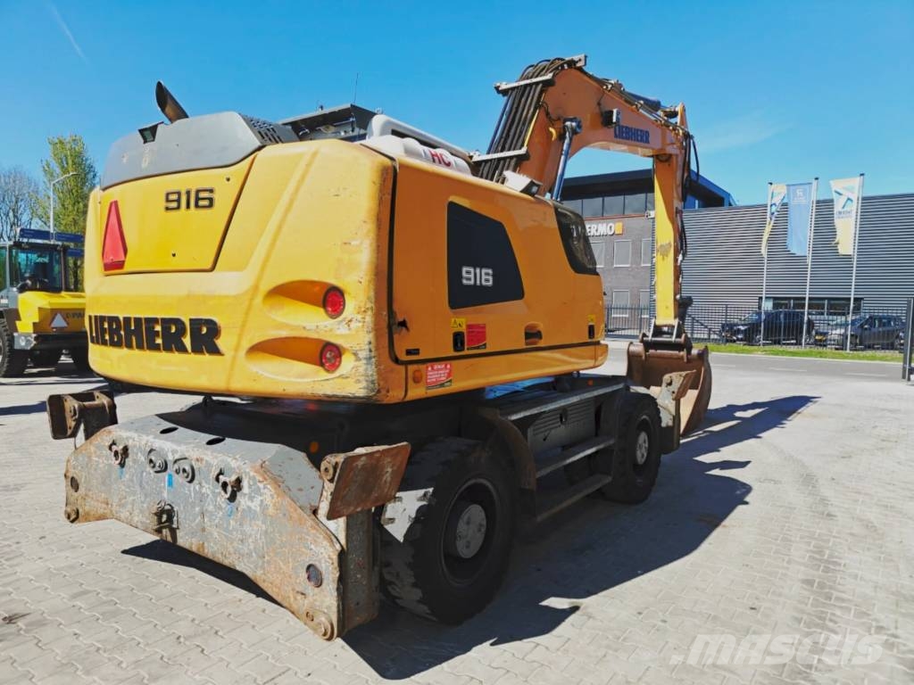 Liebherr A 916 Litronic Pelle sur pneus
