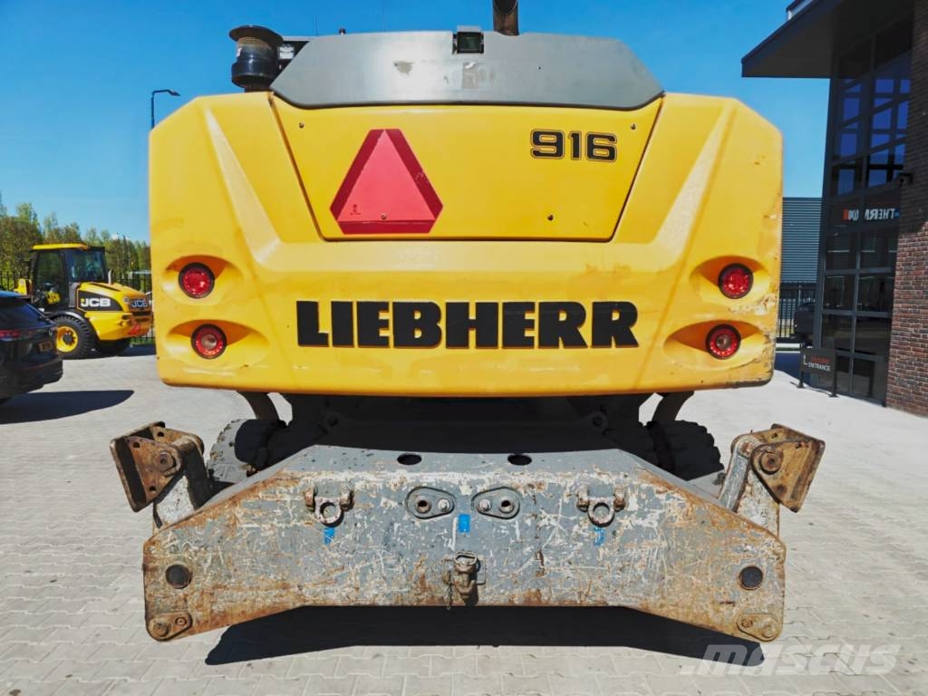 Liebherr A 916 Litronic Pelle sur pneus