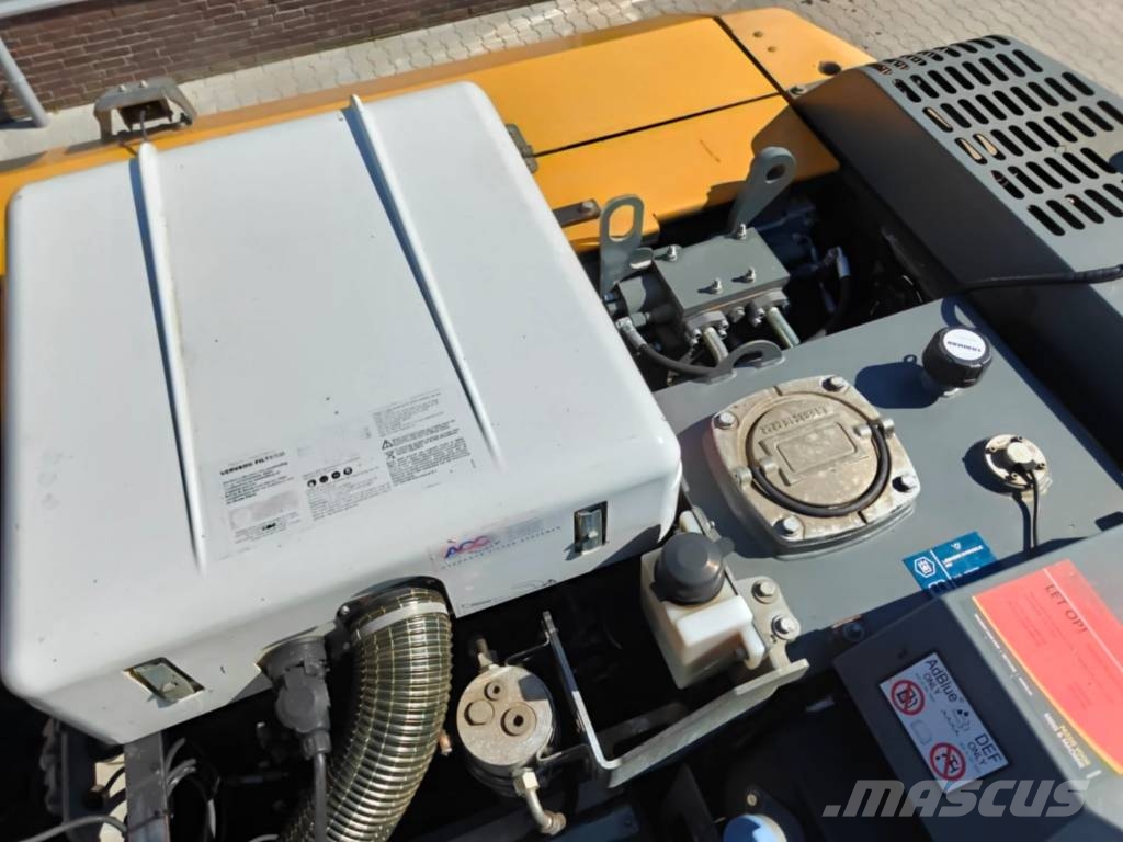 Liebherr A 916 Litronic Pelle sur pneus