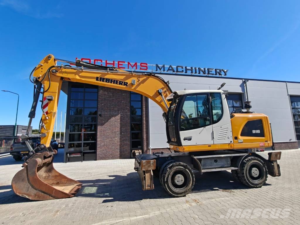 Liebherr A 916 Litronic Pelle sur pneus