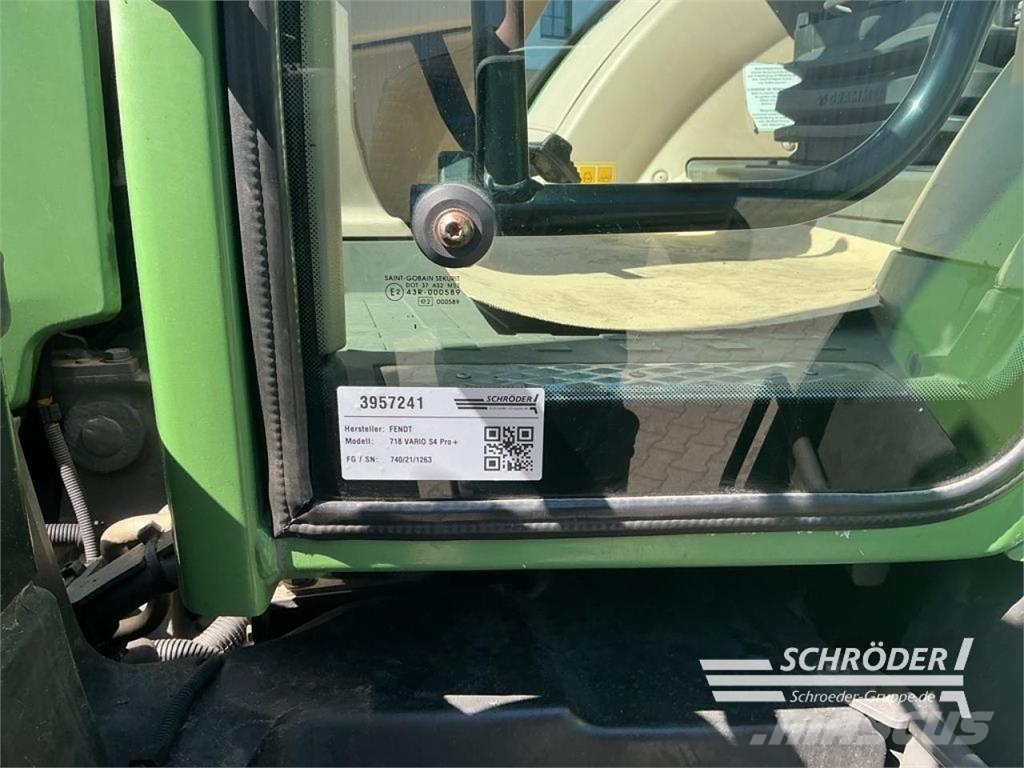 Fendt 718 VARIO S4 PROFI PLUS | RTK Traktorer