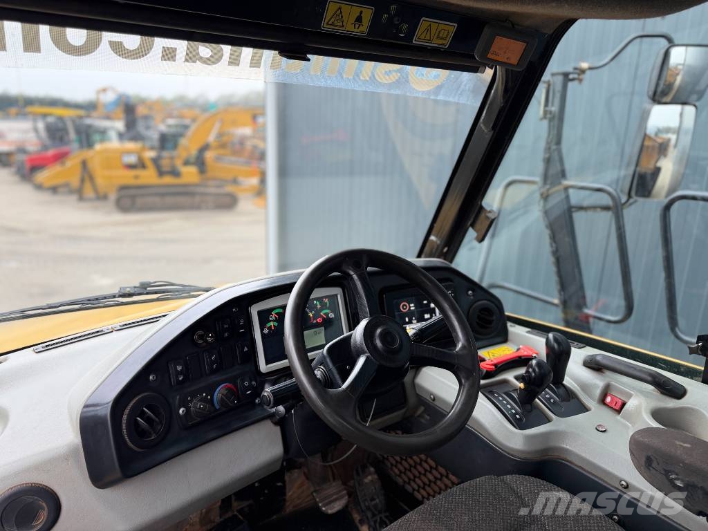 CAT 730C2 Belden kirma kaya kamyonu