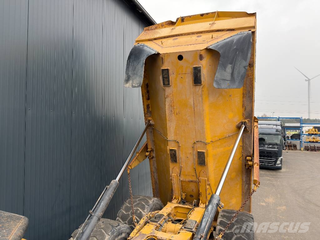 CAT 730C2 Belden kirma kaya kamyonu
