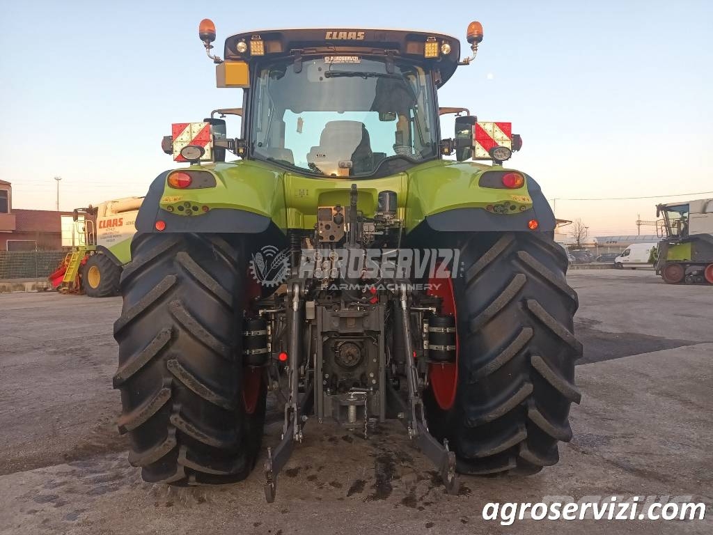 CLAAS AXION 830 Tractores