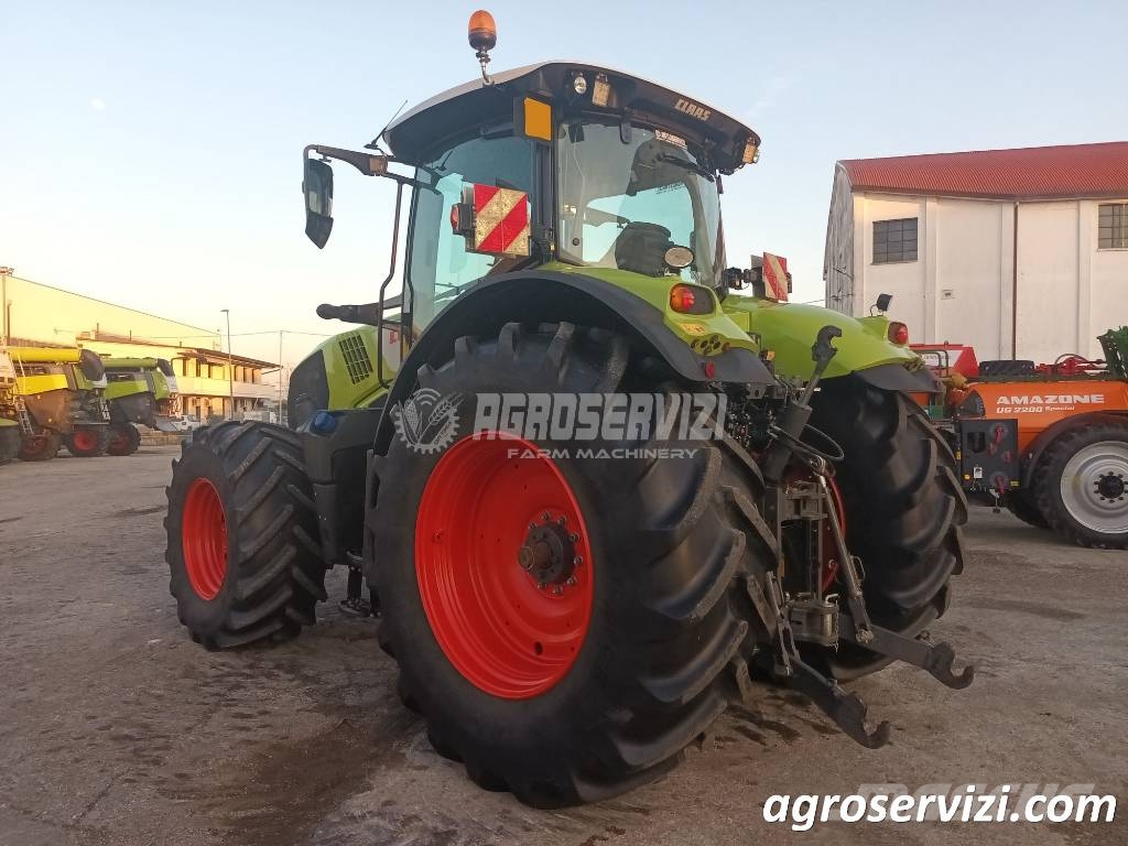 CLAAS AXION 830 Tractores