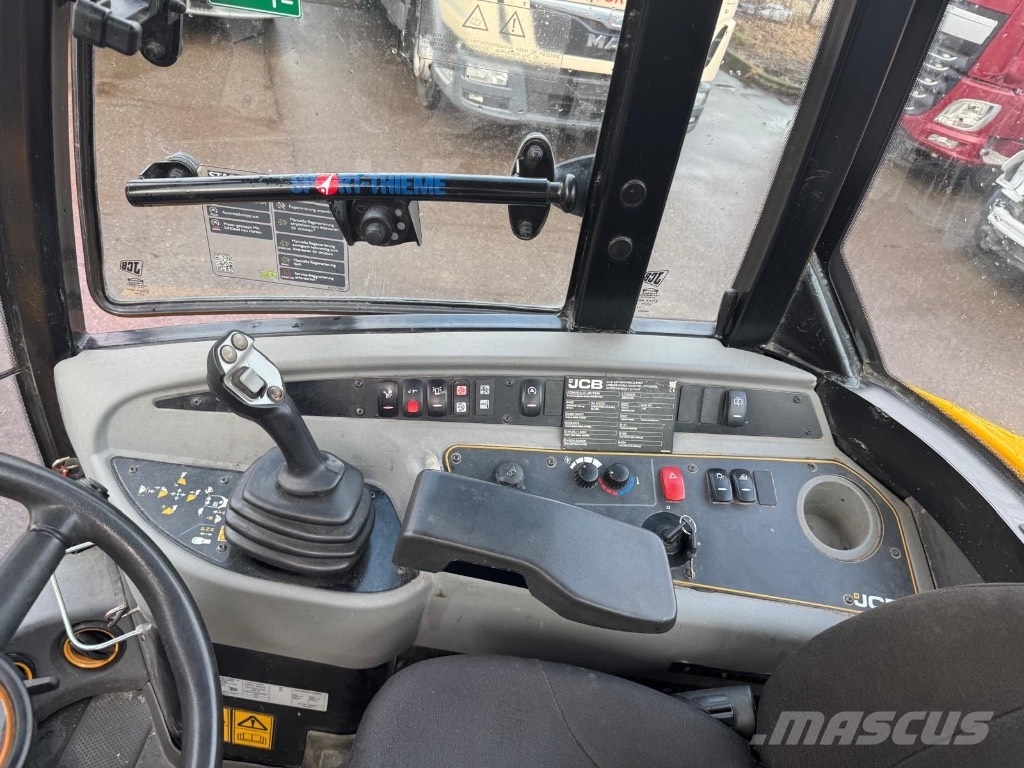 JCB 409 SV Экскаваторы-погрузчики