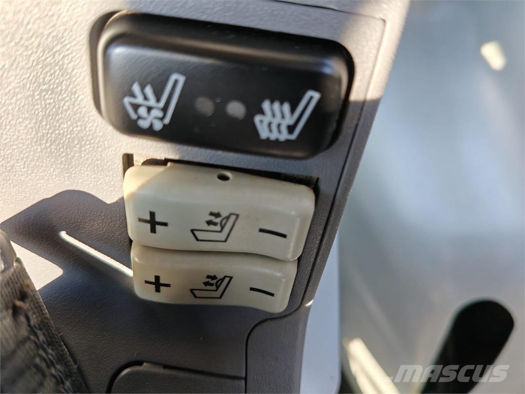Valtra S353 Traktorid