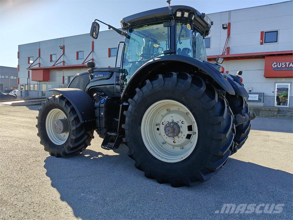 Valtra S353 Traktorid