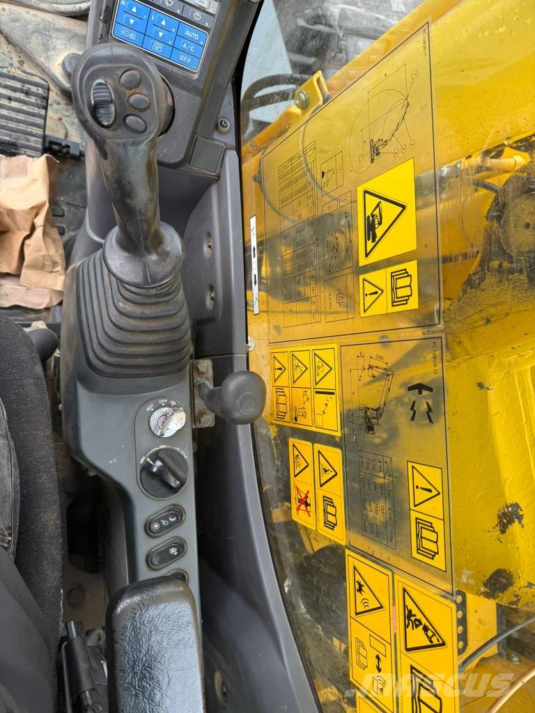 Komatsu PC 138 US-11 / BJ.2019 / 6100H/ZSA/Alle Leitungen Excavadoras sobre orugas