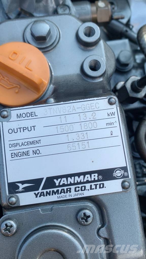 Yanmar Yanmar 3TNV82 Engine Motorer