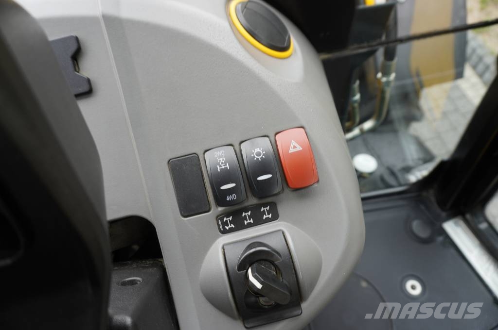 JCB 4CX PRO / 3400 MTH! / 2022 / joysticks / 3 units Graaf-laadcombinaties