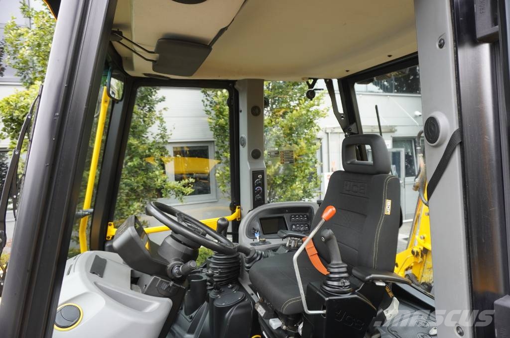JCB 4CX PRO / 3400 MTH! / 2022 / joysticks / 3 units Graaf-laadcombinaties