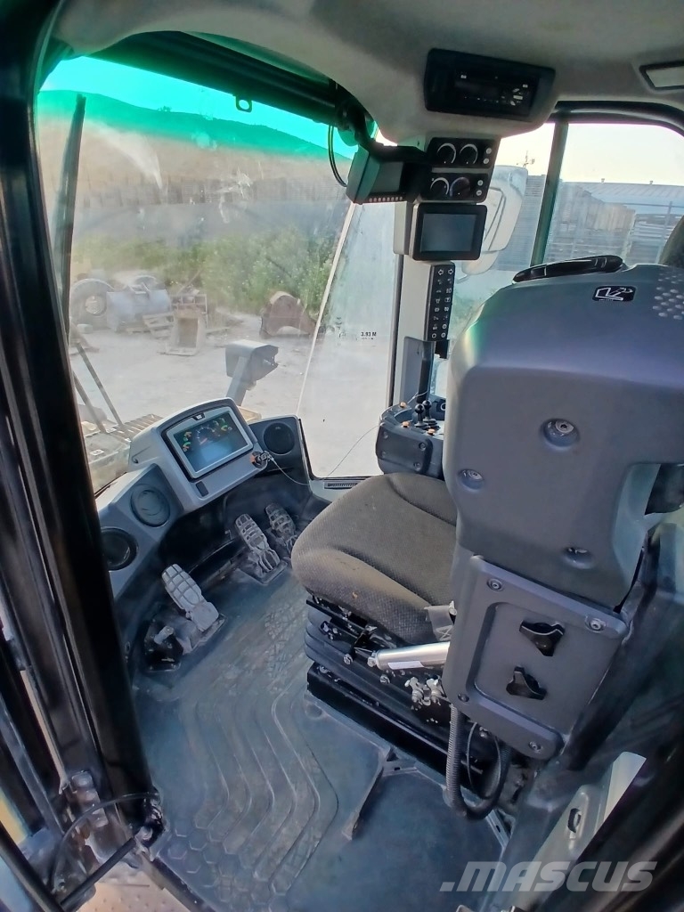 CAT 966 M Kolesni nakladalci
