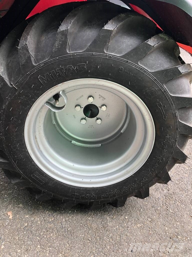 Weidemann 1260 LP Večnamenski nakladalci