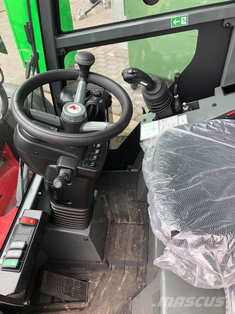 Weidemann 1260 LP Večnamenski nakladalci