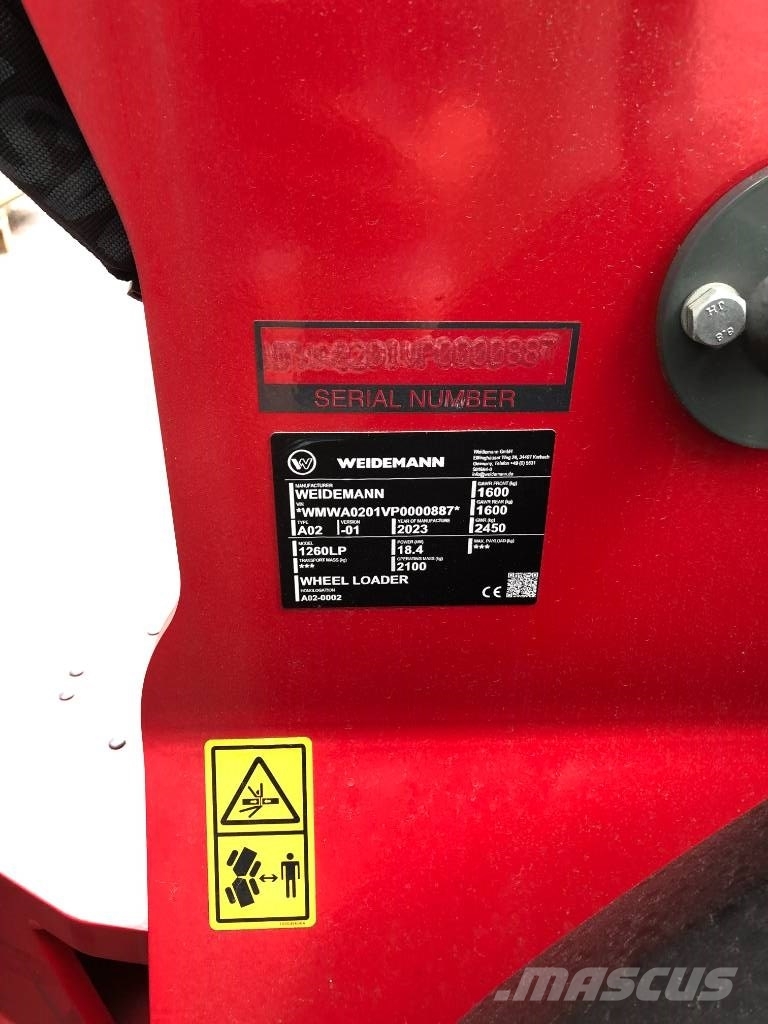 Weidemann 1260 LP Večnamenski nakladalci