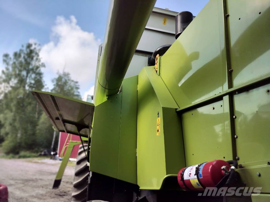 CLAAS Medion 310 Θεριζοαλωνιστικές μηχανές
