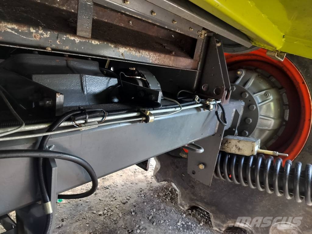 CLAAS Medion 310 Θεριζοαλωνιστικές μηχανές