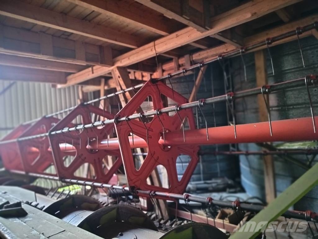 CLAAS Medion 310 Θεριζοαλωνιστικές μηχανές