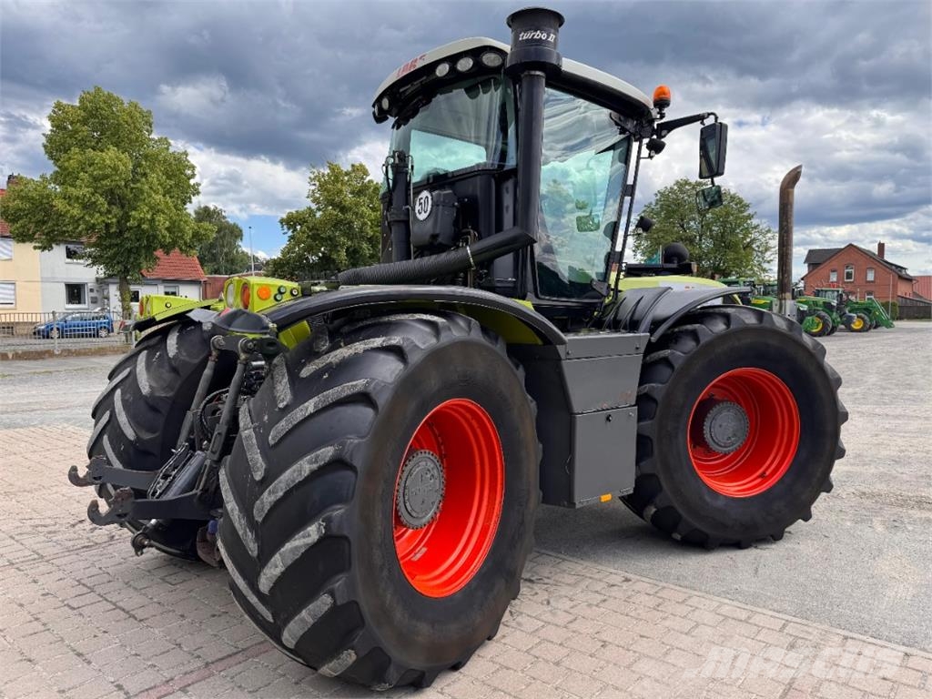 CLAAS XERION 3300 TRAC VC Traktorer
