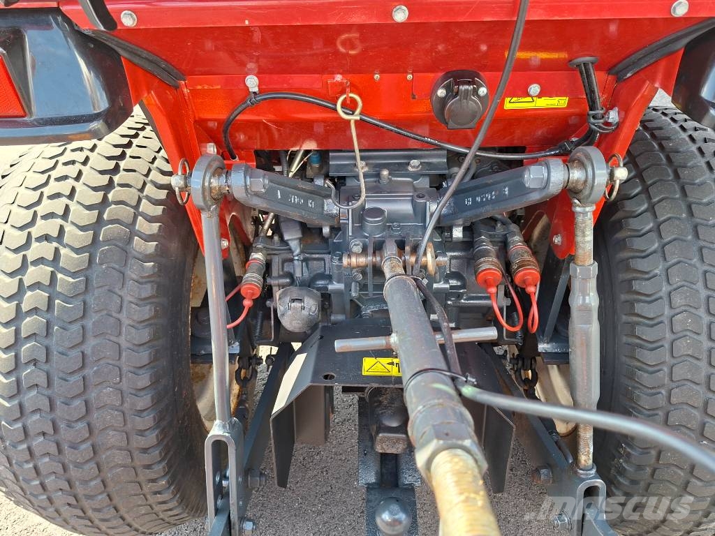 Shibaura ST324 Compact tractors