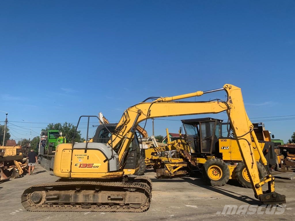 New Holland E 135 SR حفارات زحافة