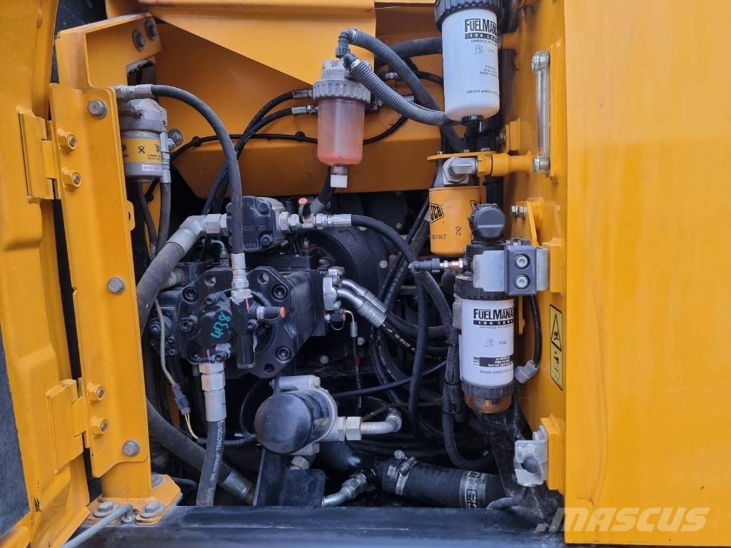 JCB JS131 LC BOG Master Paletli ekskavatörler