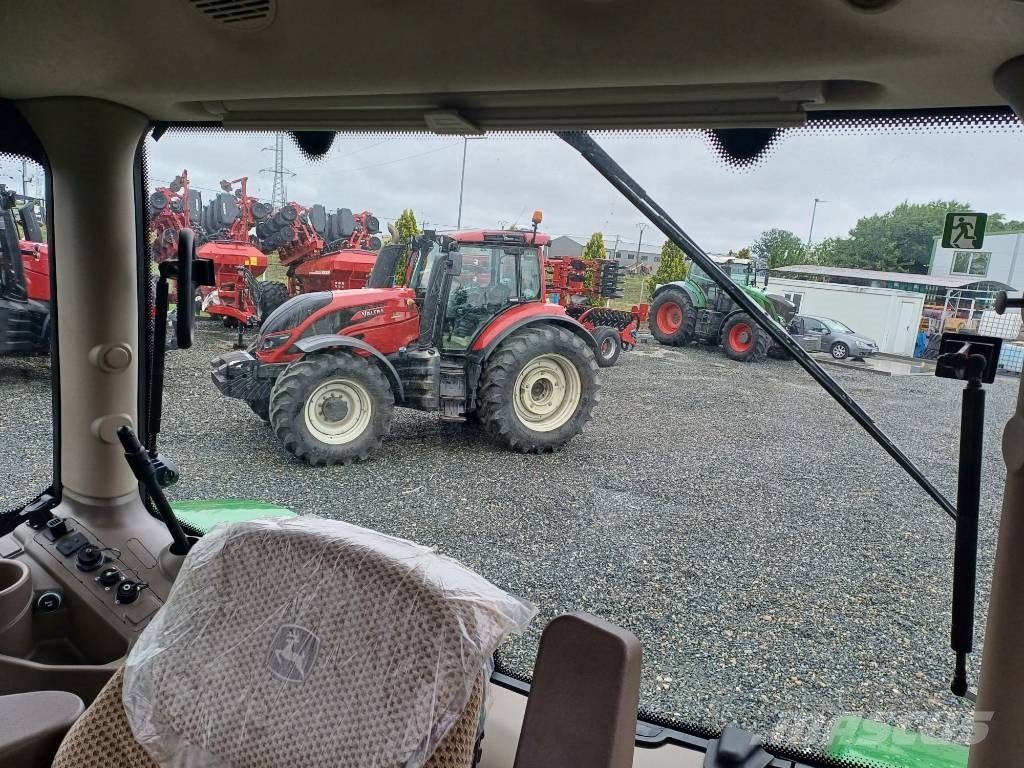 John Deere 6R 215 Tractoare