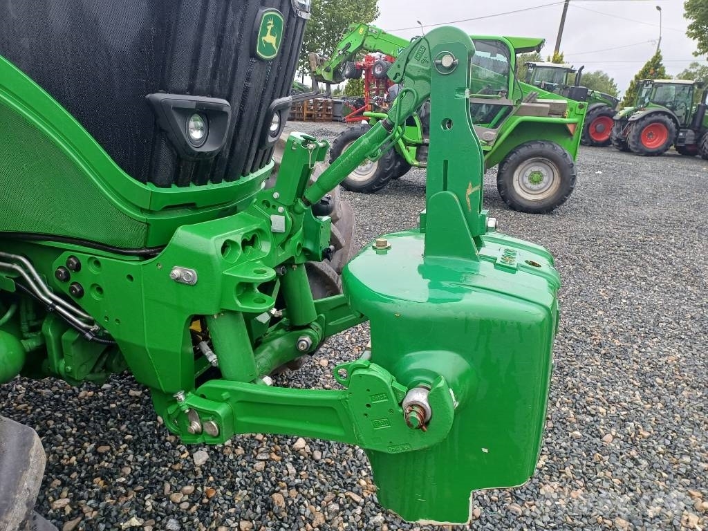 John Deere 6R 215 Tractoare