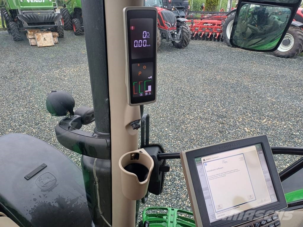 John Deere 6R 215 Tractoare