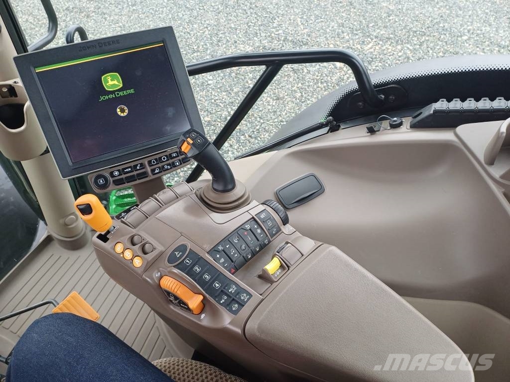 John Deere 6R 215 Tractoare